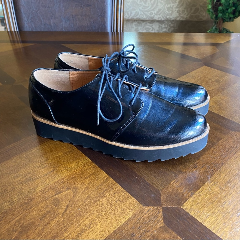 Chinese Laundry Black Leather Flats